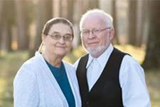 Earl and Edna Peachey